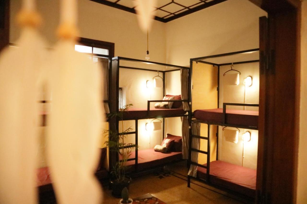 Semeru Hostel Malang (Adults Only) Exterior photo