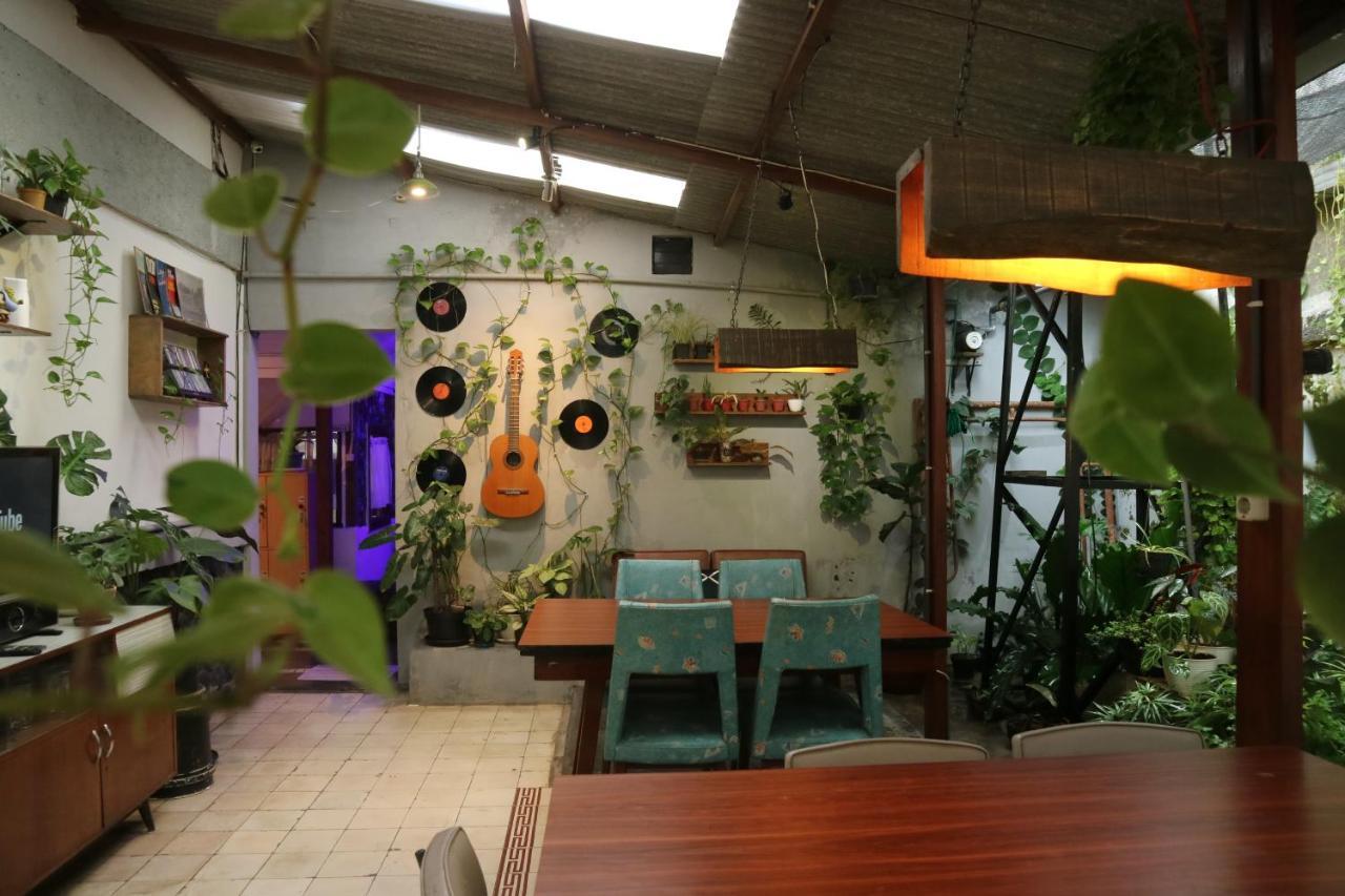 Semeru Hostel Malang (Adults Only) Exterior photo