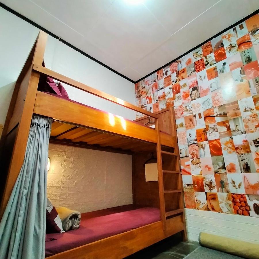 Semeru Hostel Malang (Adults Only) Exterior photo