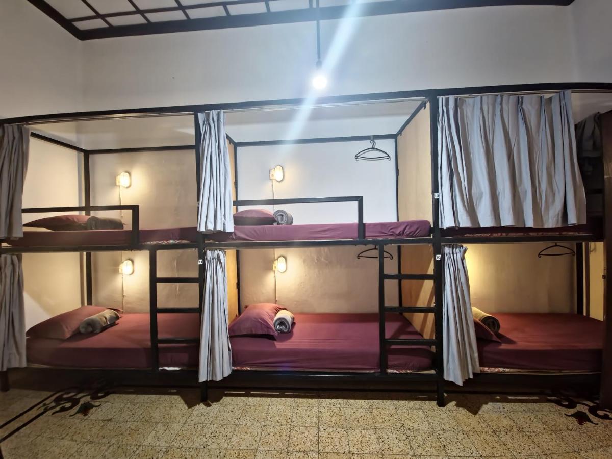 Semeru Hostel Malang (Adults Only) Exterior photo